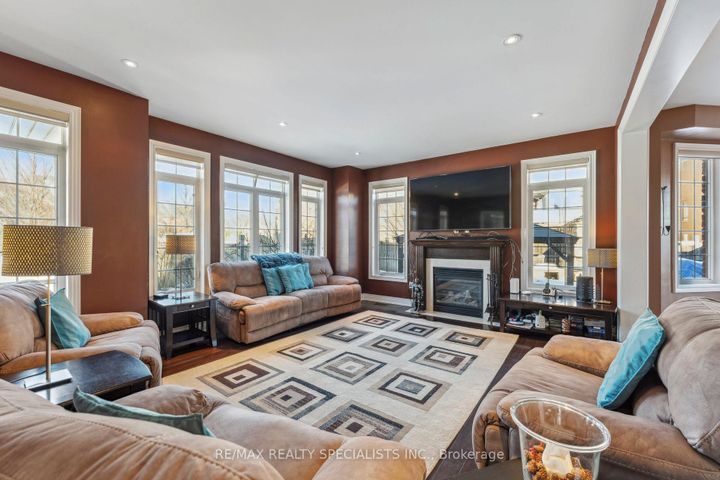 Photo 32 at 9 Flanders Road, Credit Valley, Brampton