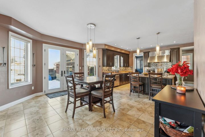 Photo 35 at 9 Flanders Road, Credit Valley, Brampton