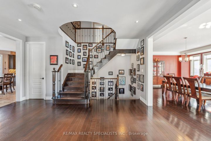 Photo 39 at 9 Flanders Road, Credit Valley, Brampton