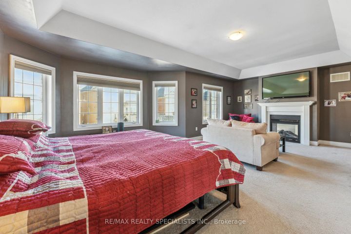 Photo 44 at 9 Flanders Road, Credit Valley, Brampton