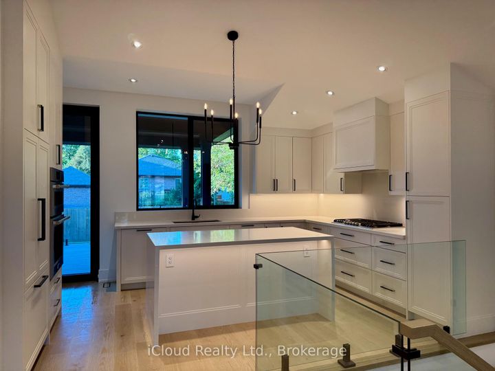 Photo 11 at 201 Troy Street, Mineola, Mississauga