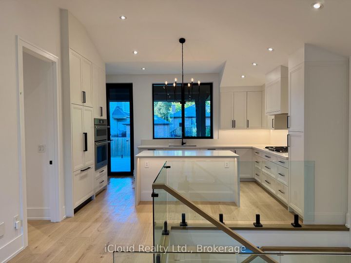 Photo 12 at 201 Troy Street, Mineola, Mississauga