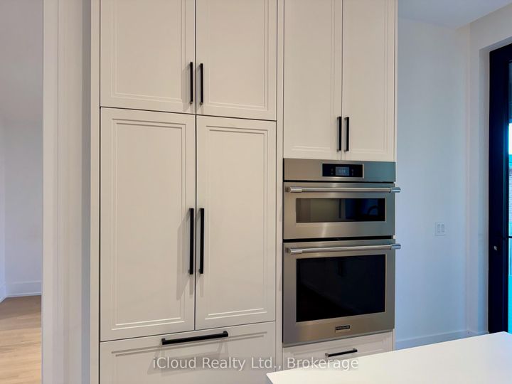 Photo 16 at 201 Troy Street, Mineola, Mississauga