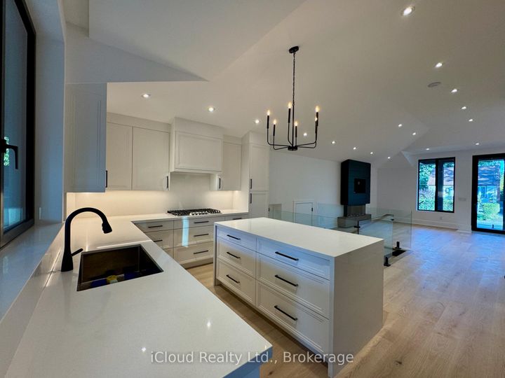 Photo 17 at 201 Troy Street, Mineola, Mississauga