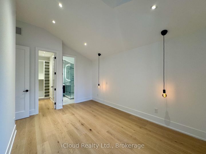 Photo 19 at 201 Troy Street, Mineola, Mississauga