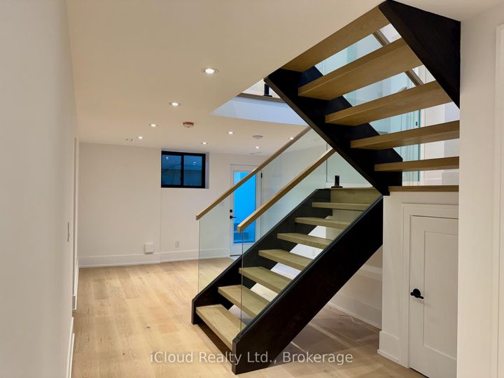 Photo 32 at 201 Troy Street, Mineola, Mississauga