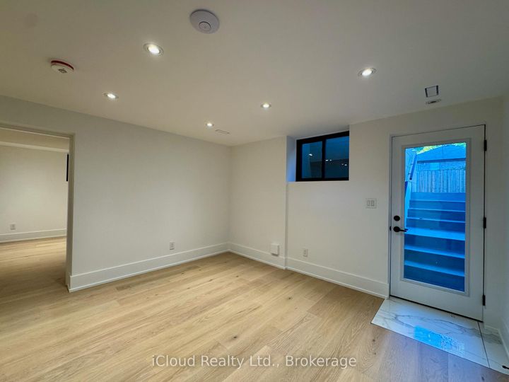 Photo 34 at 201 Troy Street, Mineola, Mississauga