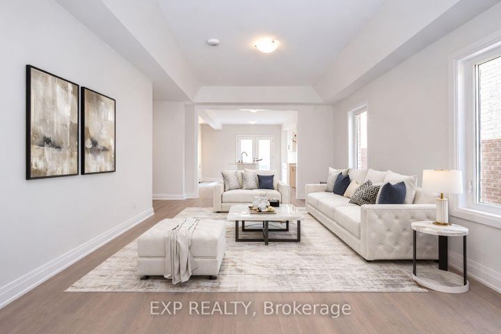 Photo 2 at 114 Seguin Street, Oak Ridges, Richmond Hill