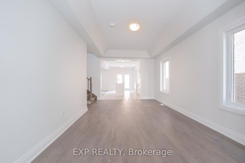 Photo 7 at 114 Seguin Street, Oak Ridges, Richmond Hill