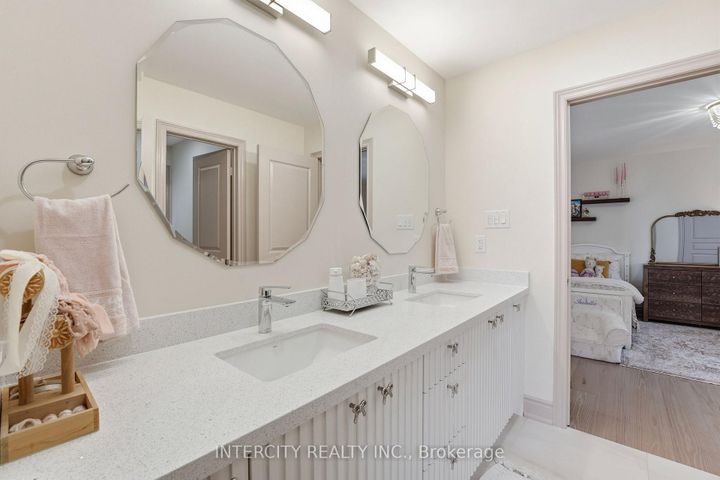 Photo 23 at 568 Grand Trunk Avenue, Patterson, Vaughan