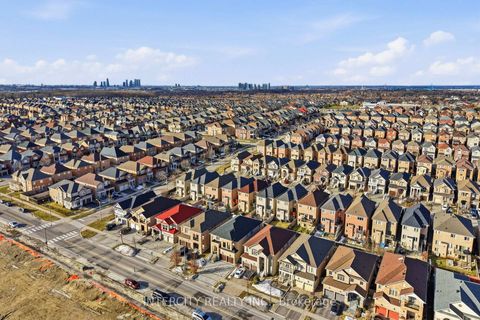 Photo 33 at 568 Grand Trunk Avenue, Patterson, Vaughan