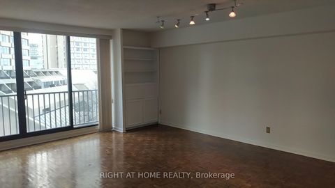 Photo 7 at 838 - 33 Harbour Square, Waterfront Communities C1, Toronto