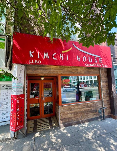 Photo 2 at 586 Bloor Street W, Annex, Toronto