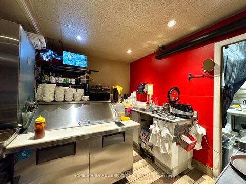 Photo 6 at 586 Bloor Street W, Annex, Toronto