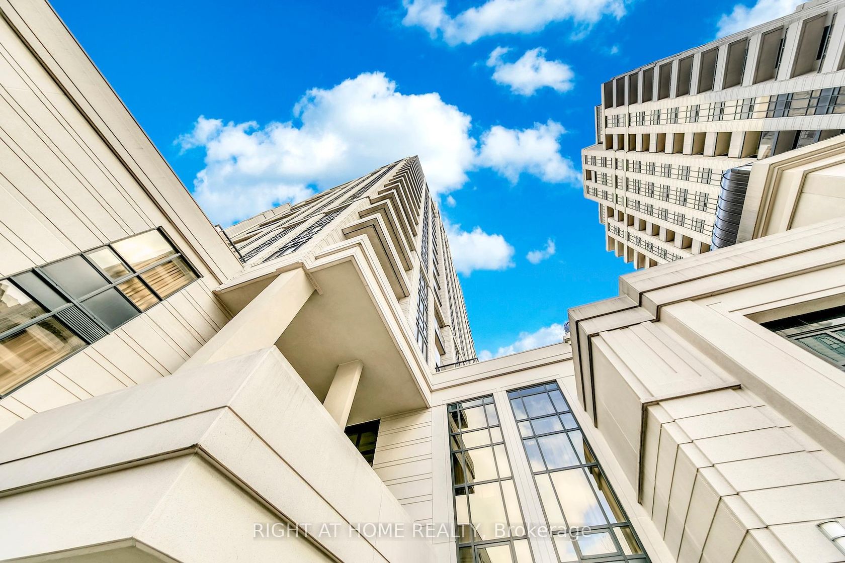 1618 - 100 Harrison Garden Boulevard, Willowdale East, Toronto by Loree Meneguzzi Real Estate 1618 - 100 Harrison Garden Boulevard, Willowdale East, Toronto