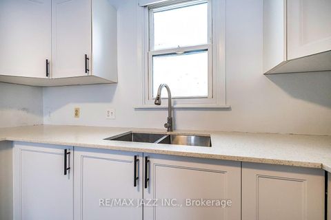 Photo 2 at 548 Front Street, Central, Oshawa