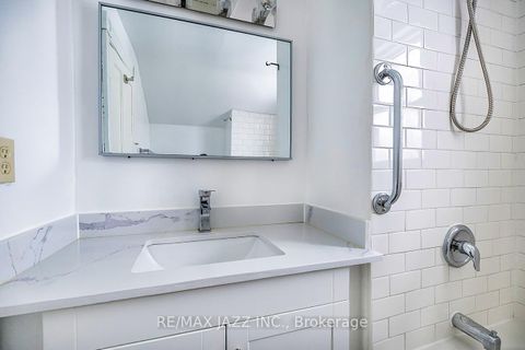 Photo 14 at 548 Front Street, Central, Oshawa