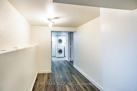 Photo 18 at 548 Front Street, Central, Oshawa