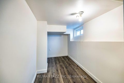 Photo 20 at 548 Front Street, Central, Oshawa