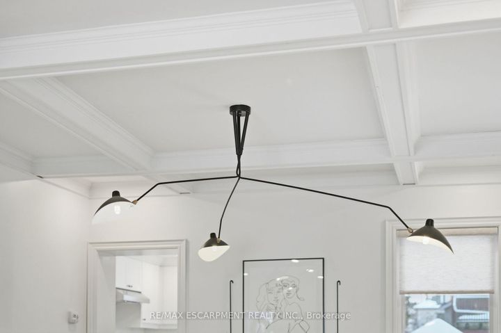 Photo 12 at 110 Kensington Avenue S, Crown Point, Hamilton