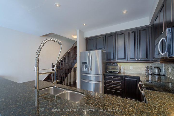 Photo 12 at 113 Cedar Lake Crescent, Bram West, Brampton