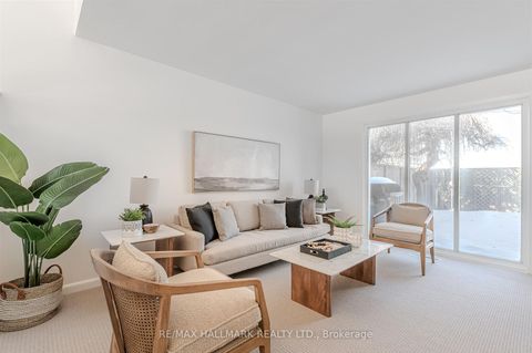 Photo 2 at 16 Burdock Lane, Don Mills, Toronto