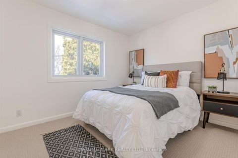 Photo 14 at 16 Burdock Lane, Don Mills, Toronto