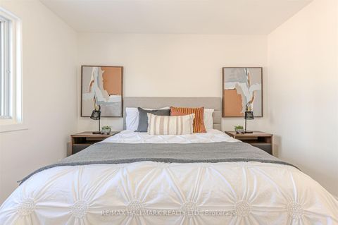 Photo 16 at 16 Burdock Lane, Don Mills, Toronto