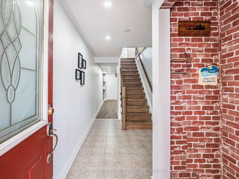 Photo 3 at 74 - 7190 Atwood Lane, Meadowvale Village, Mississauga