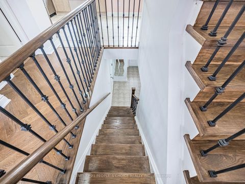 Photo 8 at 74 - 7190 Atwood Lane, Meadowvale Village, Mississauga