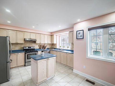 Photo 14 at 74 - 7190 Atwood Lane, Meadowvale Village, Mississauga