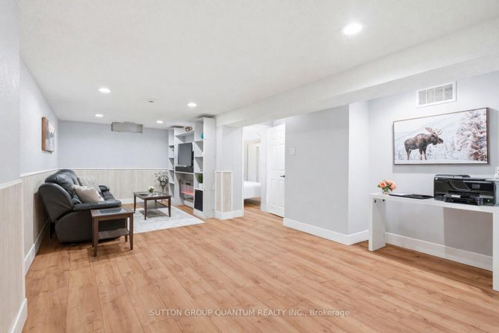 Photo 28 at 3403 Chartrand Crescent, Erin Mills, Mississauga