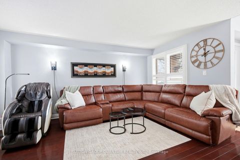 Photo 2 at 3403 Chartrand Crescent, Erin Mills, Mississauga