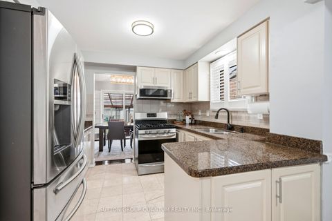 Photo 6 at 3403 Chartrand Crescent, Erin Mills, Mississauga
