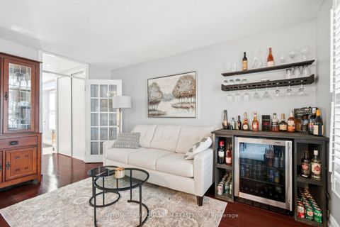 Photo 16 at 3403 Chartrand Crescent, Erin Mills, Mississauga