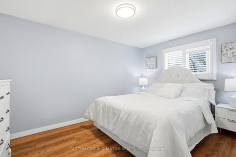 Photo 24 at 3403 Chartrand Crescent, Erin Mills, Mississauga