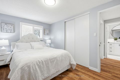 Photo 25 at 3403 Chartrand Crescent, Erin Mills, Mississauga