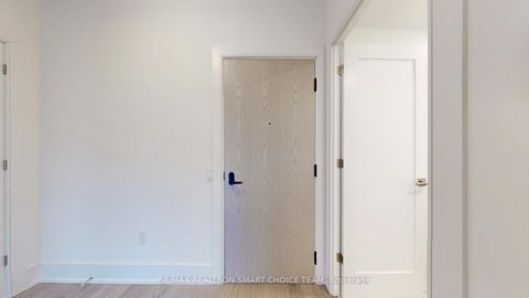 Photo 7 at 212 - 10 Inn on The Park Drive, Don Mills, Toronto