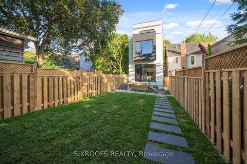 Photo 2 at 44A Alcina Avenue, Wychwood, Toronto
