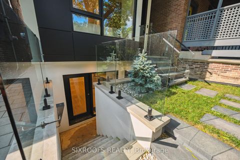 Photo 33 at 44A Alcina Avenue, Wychwood, Toronto