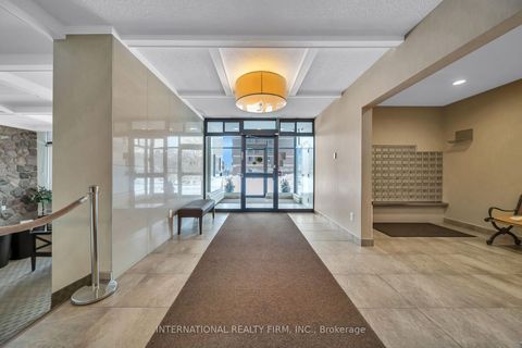 Photo 4 at 801 - 1615 Bloor Street, Applewood, Mississauga