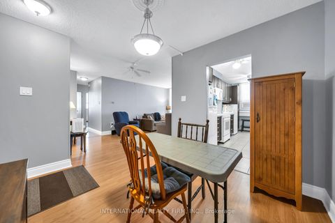 Photo 12 at 801 - 1615 Bloor Street, Applewood, Mississauga