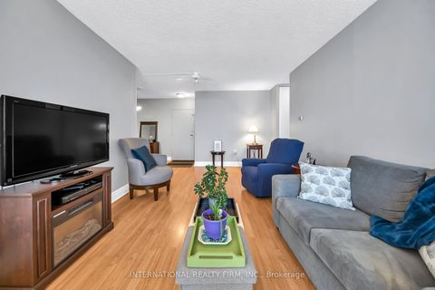 Photo 16 at 801 - 1615 Bloor Street, Applewood, Mississauga