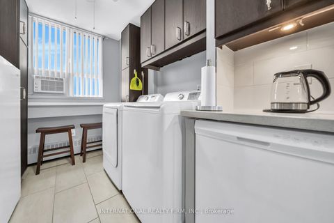 Photo 19 at 801 - 1615 Bloor Street, Applewood, Mississauga