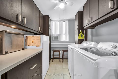 Photo 20 at 801 - 1615 Bloor Street, Applewood, Mississauga