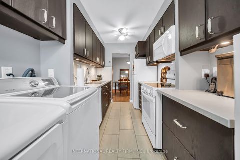 Photo 21 at 801 - 1615 Bloor Street, Applewood, Mississauga