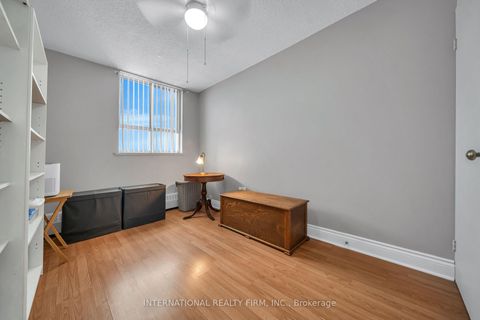 Photo 22 at 801 - 1615 Bloor Street, Applewood, Mississauga