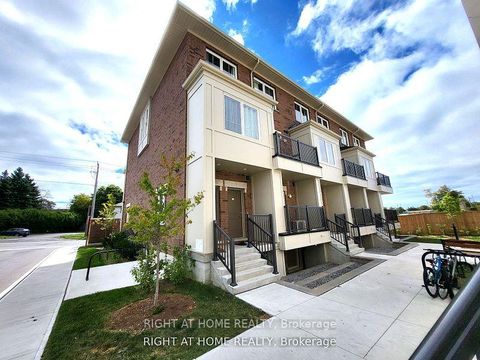 Photo 1 at 7 - 490 Beresford Path, Central, Oshawa