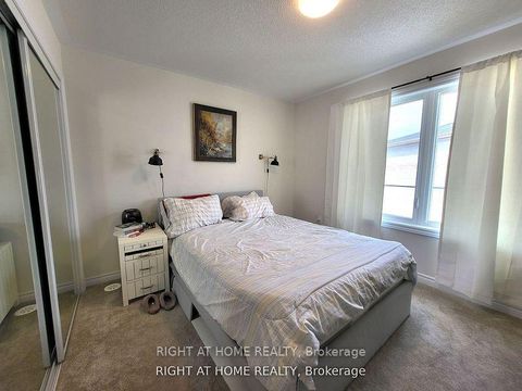 Photo 4 at 7 - 490 Beresford Path, Central, Oshawa