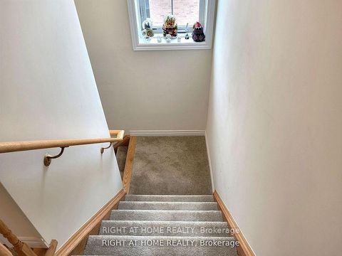 Photo 6 at 7 - 490 Beresford Path, Central, Oshawa